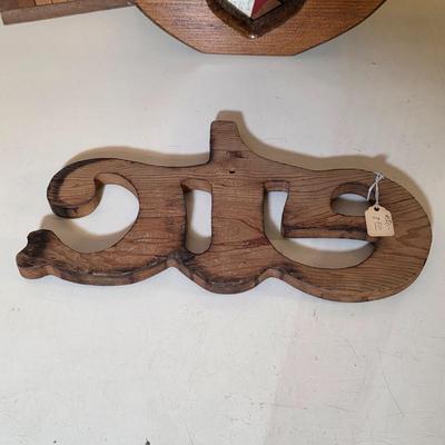 LOT 109S: Vintage Hand Made Wooden/Country Home Decor