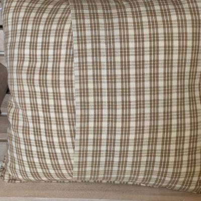 LOT 110S: Beautiful Pillows, Includes 2 Norman Rockwell Pillows, Wildlife & More