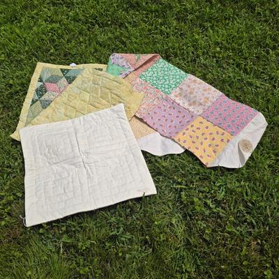 LOT 119S: Leaning/Hanging Ladder W/Vintage Handmade Quilts