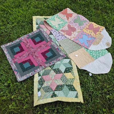 LOT 119S: Leaning/Hanging Ladder W/Vintage Handmade Quilts