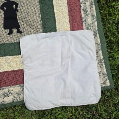 LOT 120S: Leaning Ladder W/Vintage Handmade Table Runner & Quilts