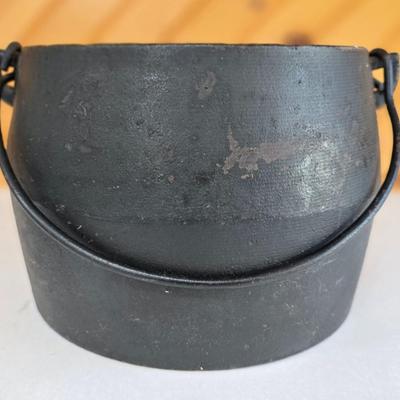 LOT 160F: Cast Iron Pots