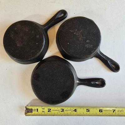 LOT 160F: Cast Iron Pots