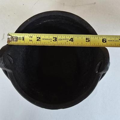 LOT 160F: Cast Iron Pots
