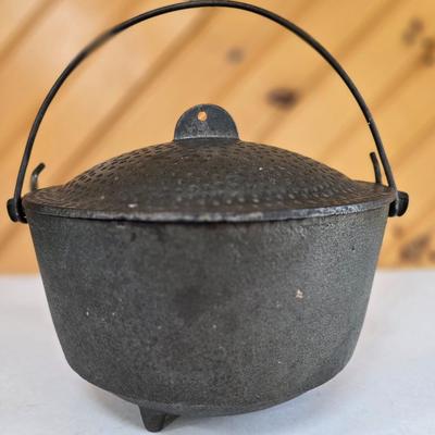 LOT 160F: Cast Iron Pots