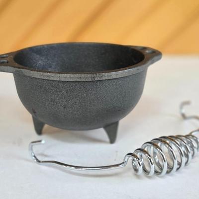LOT 160F: Cast Iron Pots