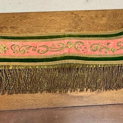 Sale Photo Thumbnail #456: Suede and Velvet Pretty Peach and Olive Green wrap around collar in good vintage condition.
