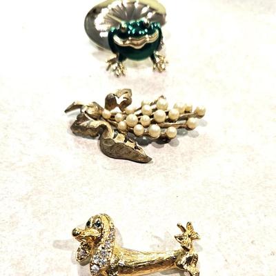 Pins & Brooches Lot #1