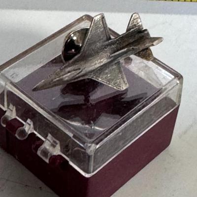 F-16 fighter jet lapel pin