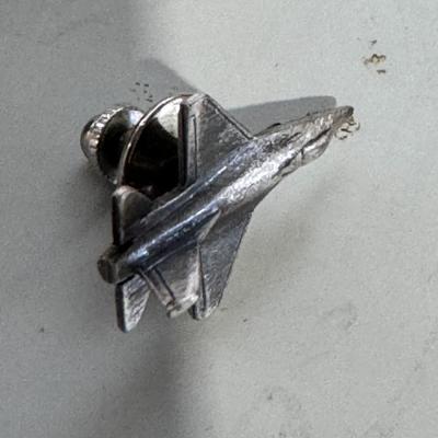 F-16 fighter jet lapel pin