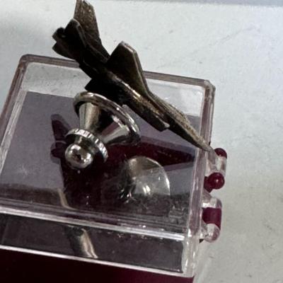 F-16 fighter jet lapel pin