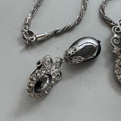 WHITING & DAVIS jewelry set - Necklace, earrings, cuff bracelet
