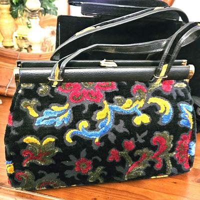 4 Piece Vintage Bags