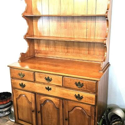 Ethan Allen Hutch