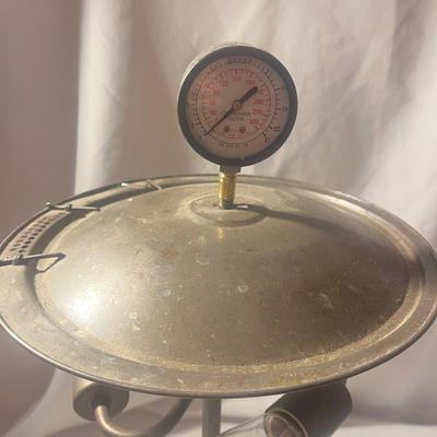 Industrial Style Table Lamp (LR-MG)