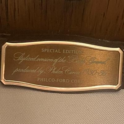 Vintage Philco Baby Grand Replica AM/FM Radio (LR-MG