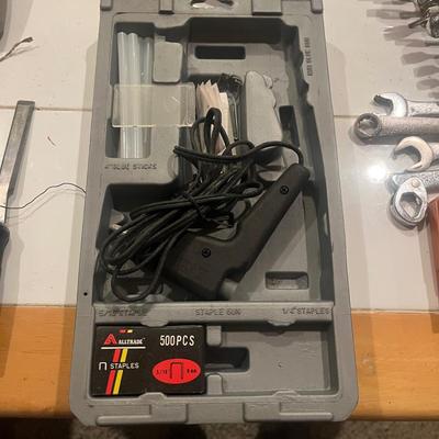 Assortment of Hand Tools (T1-MG)