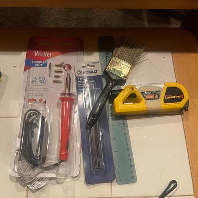 Assortment of Hand Tools (T1-MG)