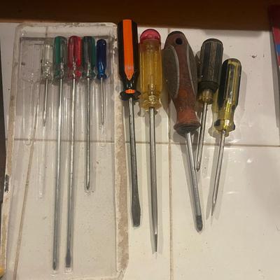 Assortment of Hand Tools (T1-MG)