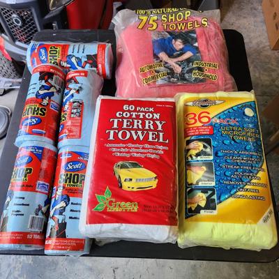 Table Lot of Shop Towels Microfibers, Cotton Terry , Scott Shop Towels rolls