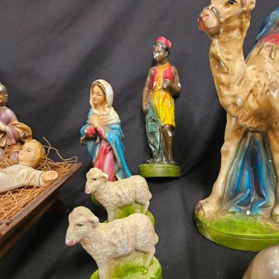 Vintage 20 Piece Chalkware Plaster Nativity