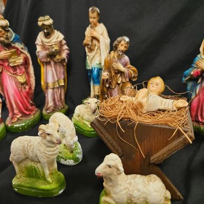 Vintage 20 Piece Chalkware Plaster Nativity