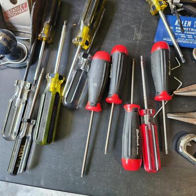 Craftsman Tool Box loaded with Tools as Pictured Blackhawk Craftsman Wiss Stanley Blue Ridge and Others
