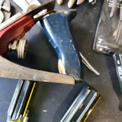 Craftsman Tool Box loaded with Tools as Pictured Blackhawk Craftsman Wiss Stanley Blue Ridge and Others