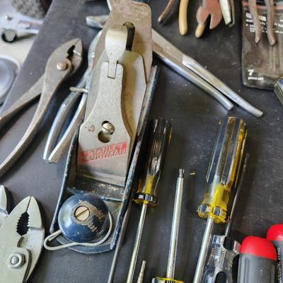 Craftsman Tool Box loaded with Tools as Pictured Blackhawk Craftsman Wiss Stanley Blue Ridge and Others