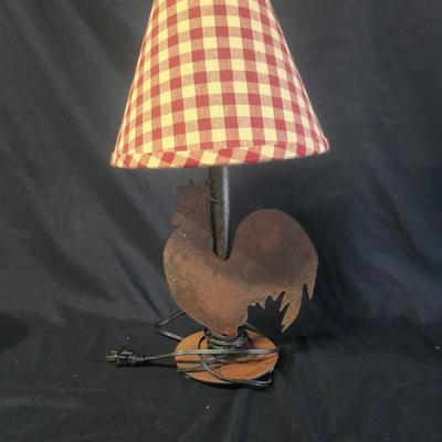 IRON BASE ROOSTER LAMP
