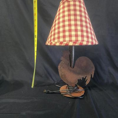 IRON BASE ROOSTER LAMP