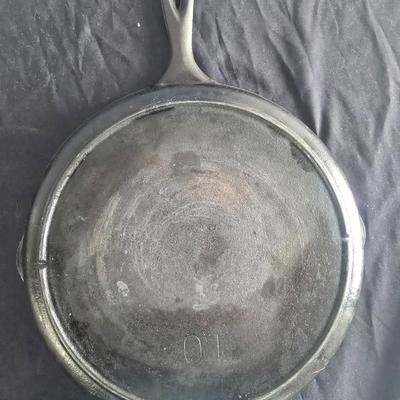 1 WAGNER WEAR AND 2 OTHER CAST IRON SKILLETS
