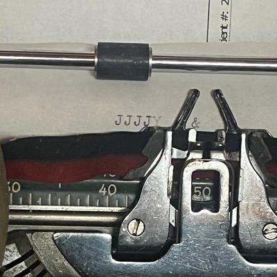 1950s Smith Corona Silent-Super Portable Typewriter (W-MG)
