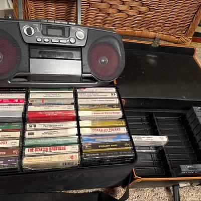 Aiwa boombox& cassettes
