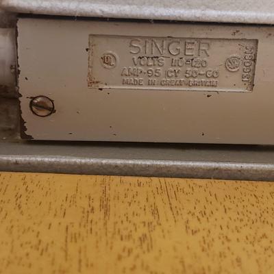 Singer Sewing Table (B1-KD)