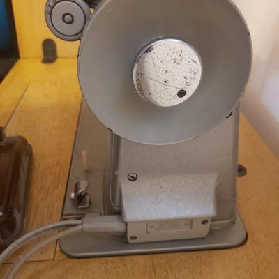 Singer Sewing Table (B1-KD)