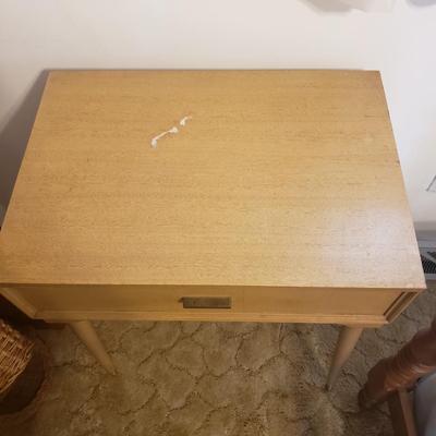 Singer Sewing Table (B1-KD)