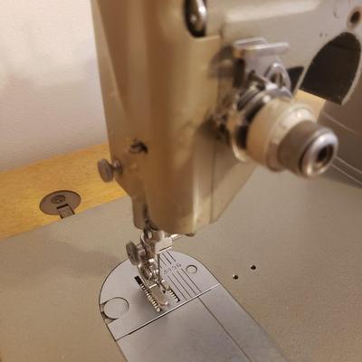 Singer Sewing Table (B1-KD)