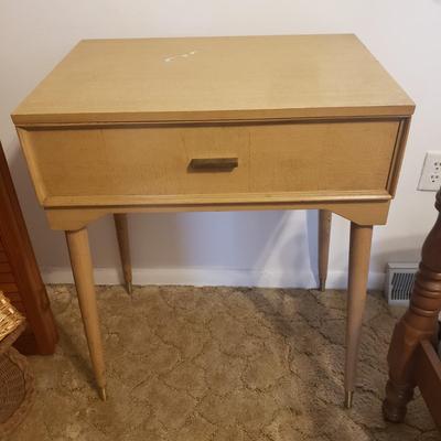Singer Sewing Table (B1-KD)
