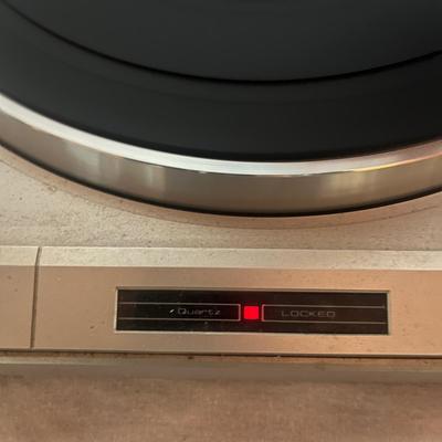 Pioneer PL-S70 Full Automatic Stereo Turntable (W-MG)
