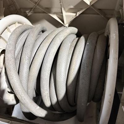 Suncast Hose Reel w/industrial hose