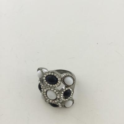 Silver tone fashion ring