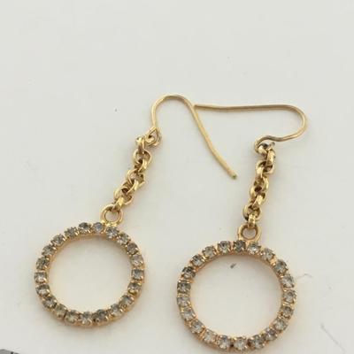 Gold tone dangle rhinestone earrings