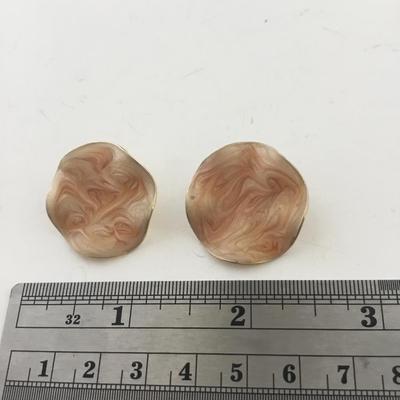 Gold tone unique fashion earrings