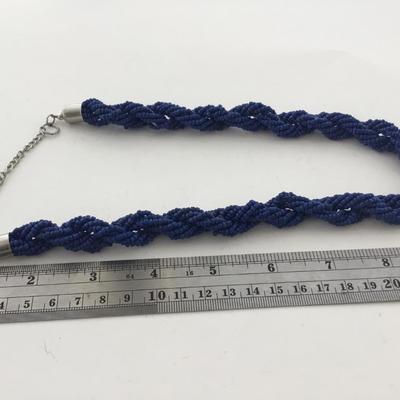 Blue beaded twist fashion necklace