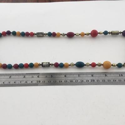 Colorful beaded fashion necklace