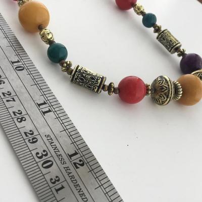 Colorful beaded fashion necklace
