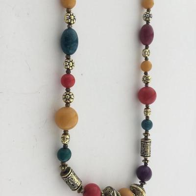 Colorful beaded fashion necklace