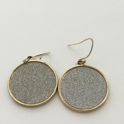 Gold tone dangle sparkly earrings