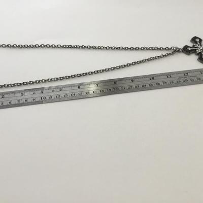 Beautiful cross rhinestone statement necklace